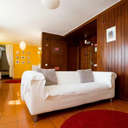 Buganvilia House *